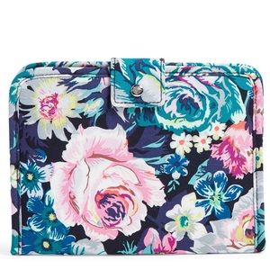 Vera Bradley Iconic Zip In Jewelry Case